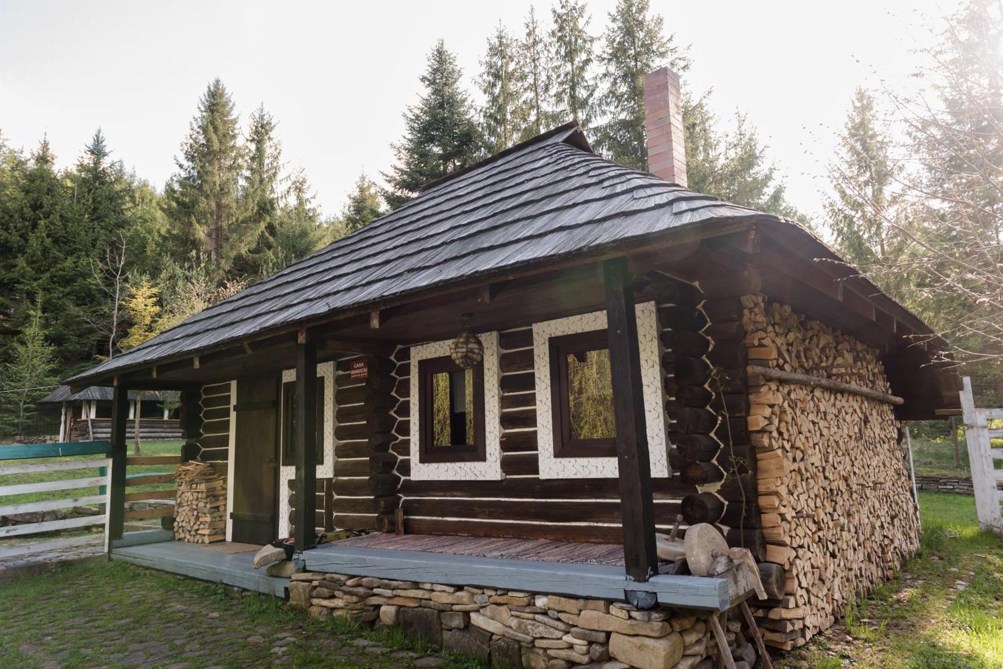Pensiunea Casa Bunicilor Mînăstirea Humorului Bagian luar foto